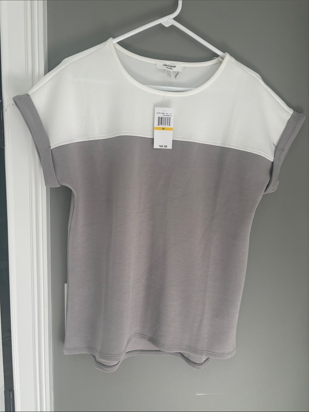 Cable & Gauge White and Gray Colorblock Short Sleeve Tee